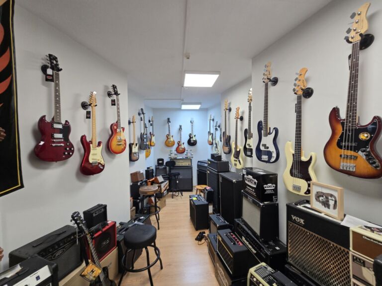 Lee más sobre el artículo ???? Guitarras Prodipe en Rockmusic: Calidad al Mejor Precio